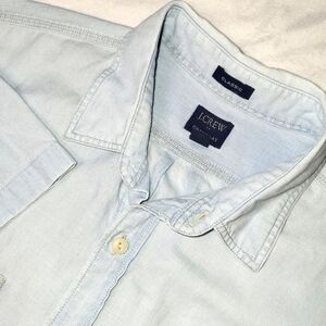 J. Crew Chambray Men's Short Sleeve Shirt Size Large Classic Fit Light Blue